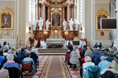 Pielgrzymka Kół Żywego Różańca do Matki Bożej Różanostockiej